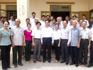 PM Nguyen Tan Dung meets voters in Hai Phong City - ảnh 1